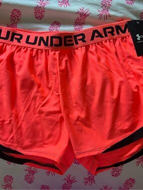 NWT womens Medium Under Armour Shorts